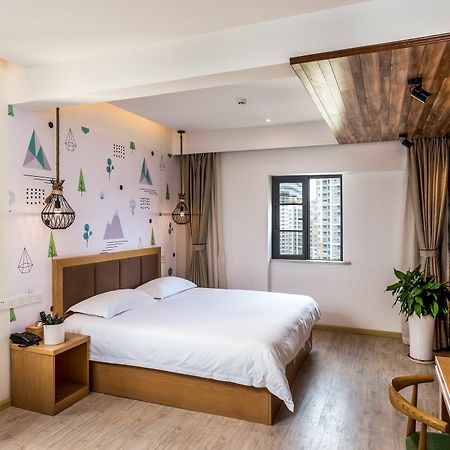 Blossom Play&Design Hotel Kunming Extérieur photo