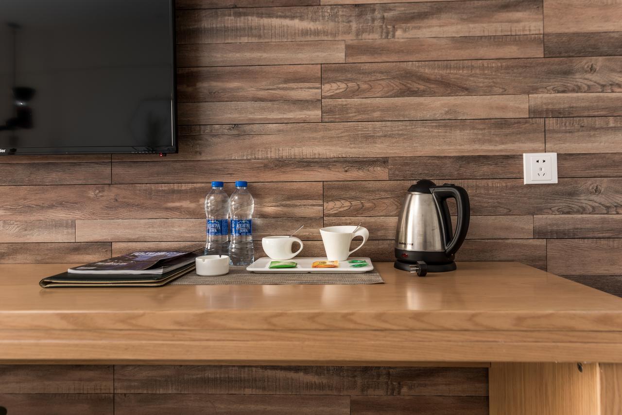 Blossom Play&Design Hotel Kunming Extérieur photo